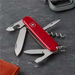 چاقوهای جیبی تاشو متوسط ویکتورینوکس خرید انواع چاقوهای تاشو جیبی متوسط ویکتورینوکس در سایزهای ۸۴، ۹۱ و ۹۳ میلیمتر. ابزاری چندکاره و کارآمد برای طبیعتگردی، کمپینگ و استفاده روزمره. تضمین اصالت و بهترین قیمت.